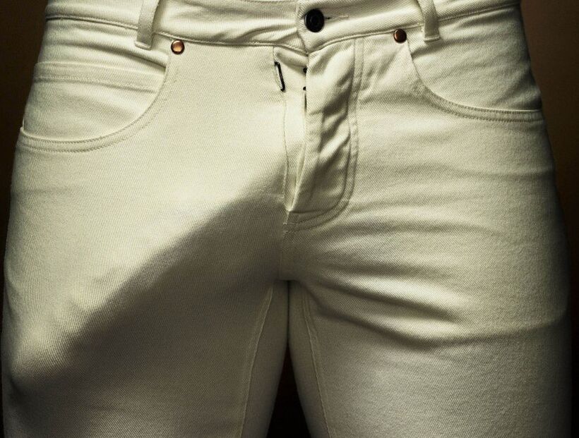vergrote penis in broek