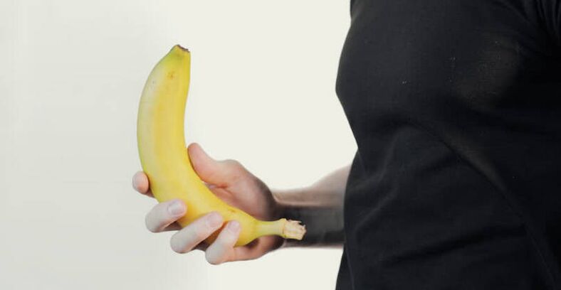 massage voor penisvergroting met het voorbeeld van een banaan